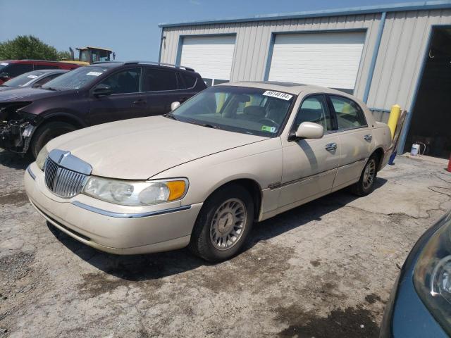 lincoln town car c 1999 1lnhm83w1xy638609