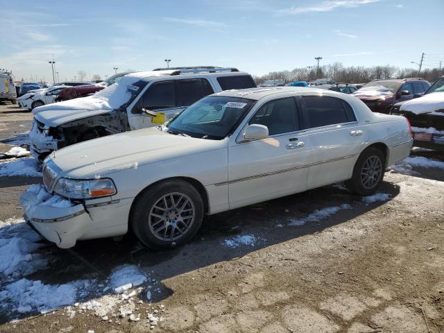 lincoln towncar 2004 1lnhm83w24y640056