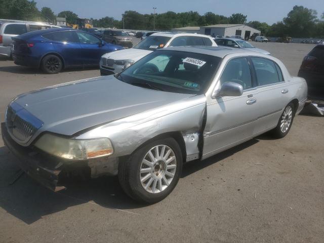 lincoln town car 2004 1lnhm83w24y649629