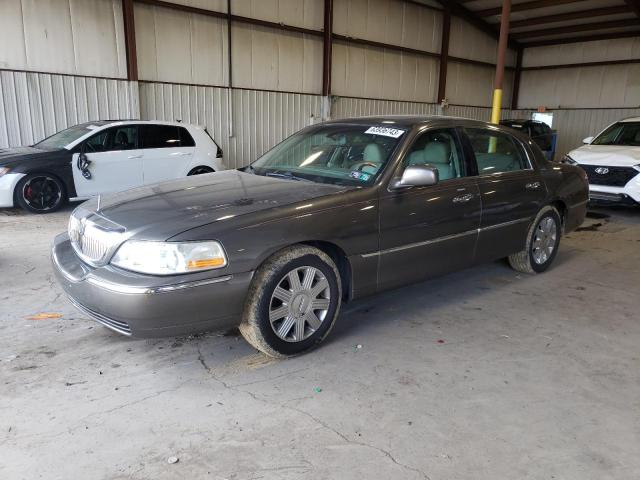 lincoln town car u 2004 1lnhm83w24y688933