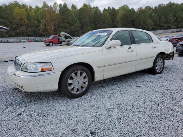 lincoln town car u 2004 1lnhm83w34y688374