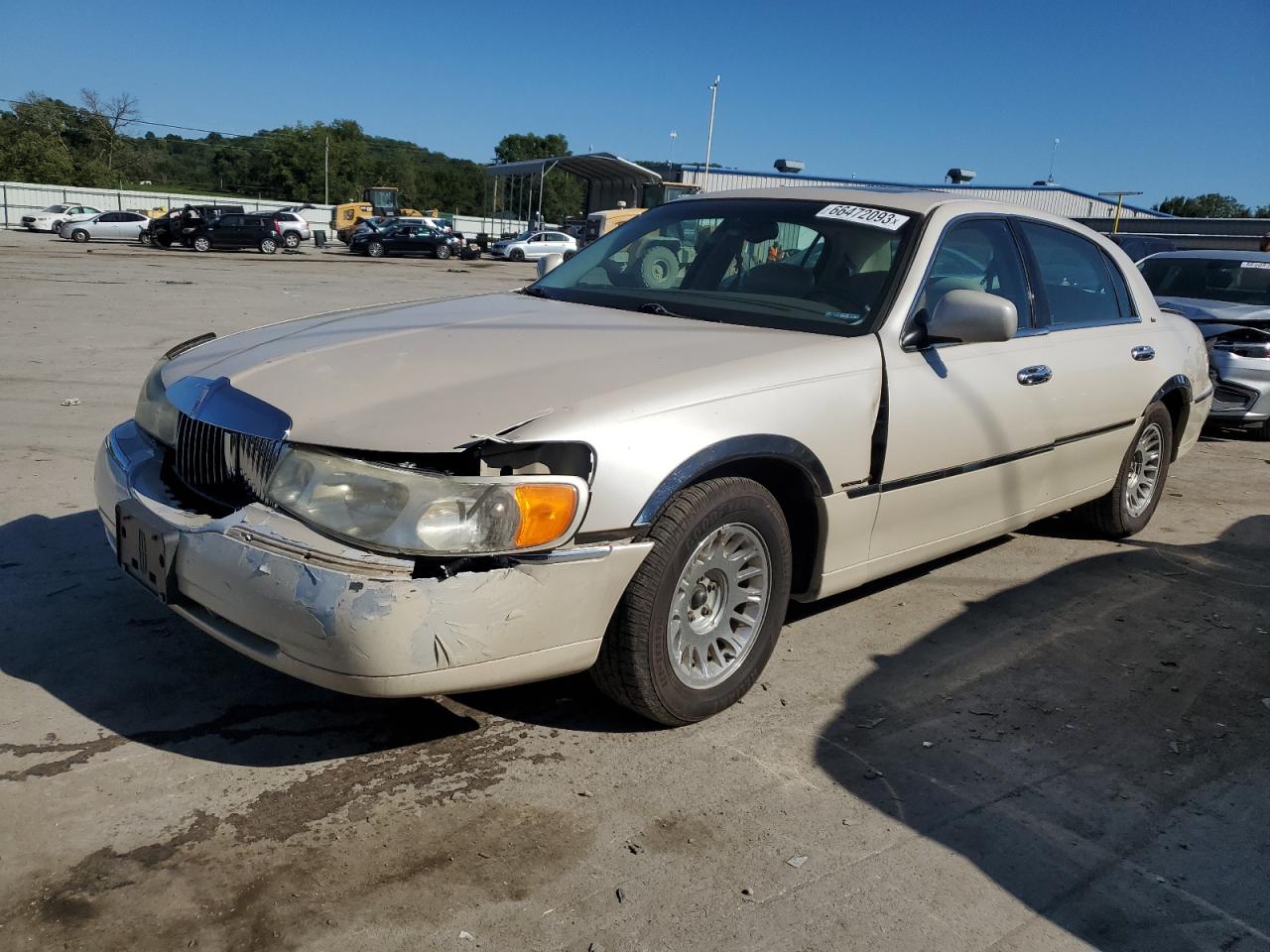 lincoln town car 1999 1lnhm83w4xy620623