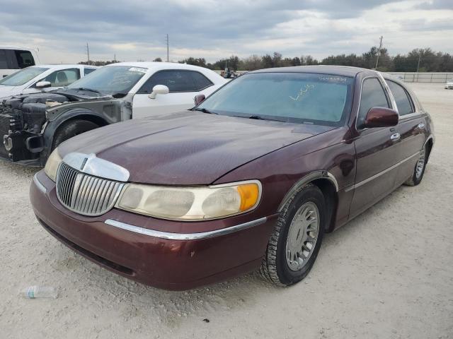 lincoln town car c 2001 1lnhm83w51y648034