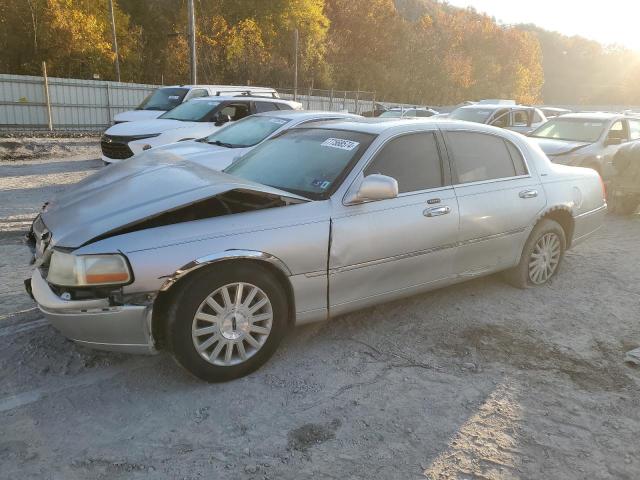 lincoln town car u 2004 1lnhm83w54y631044