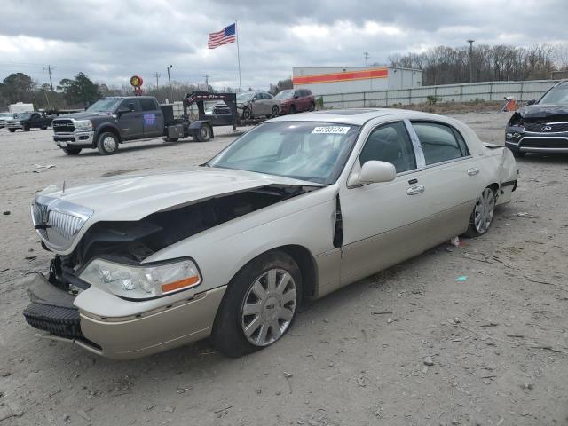 lincoln towncar 2004 1lnhm83w64y639833