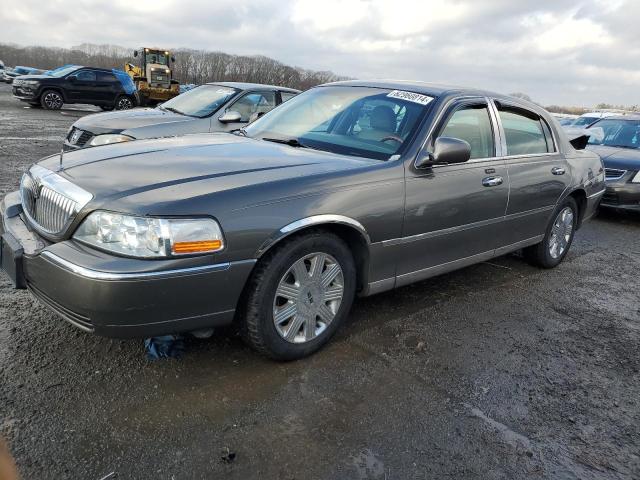 lincoln town car u 2004 1lnhm83w74y673652