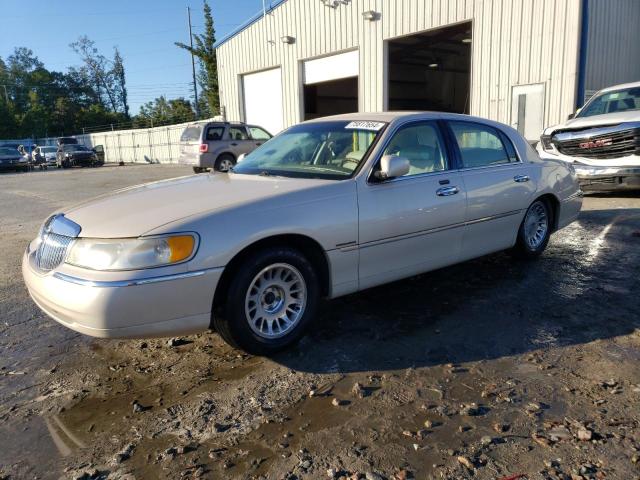 lincoln town car c 2000 1lnhm83w7yy770582