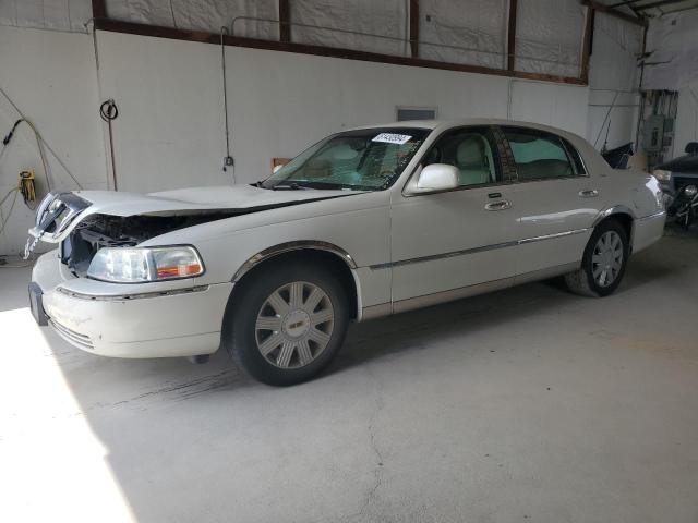 lincoln towncar 2004 1lnhm83w84y612178