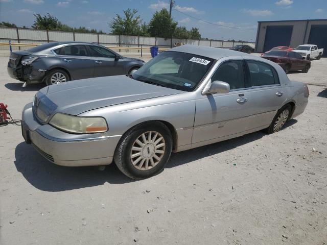 lincoln towncar 2004 1lnhm83w84y635377