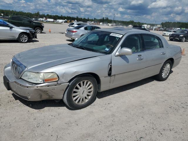 lincoln towncar 2004 1lnhm83w94y663737