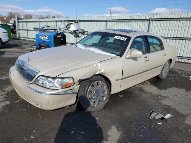 lincoln town car c 2003 1lnhm83wx3y704827