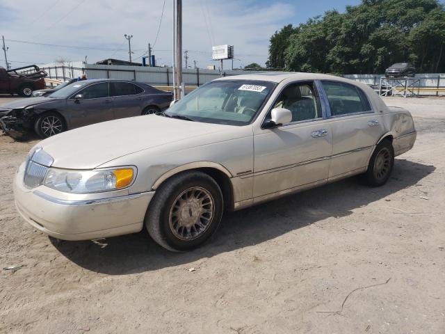 lincoln town car c 1999 1lnhm83wxxy606502