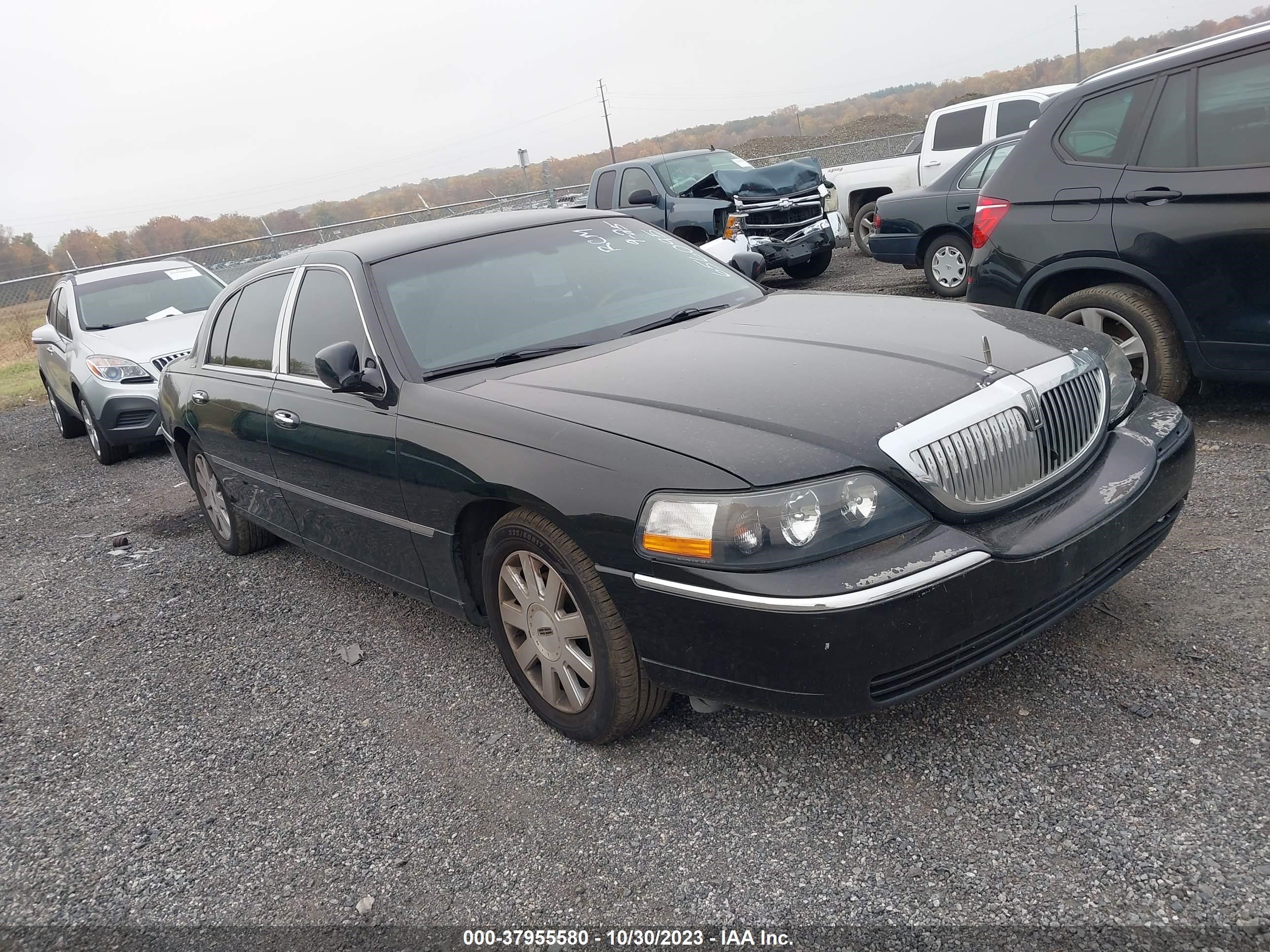 lincoln town car 2005 1lnhm84w45y656095