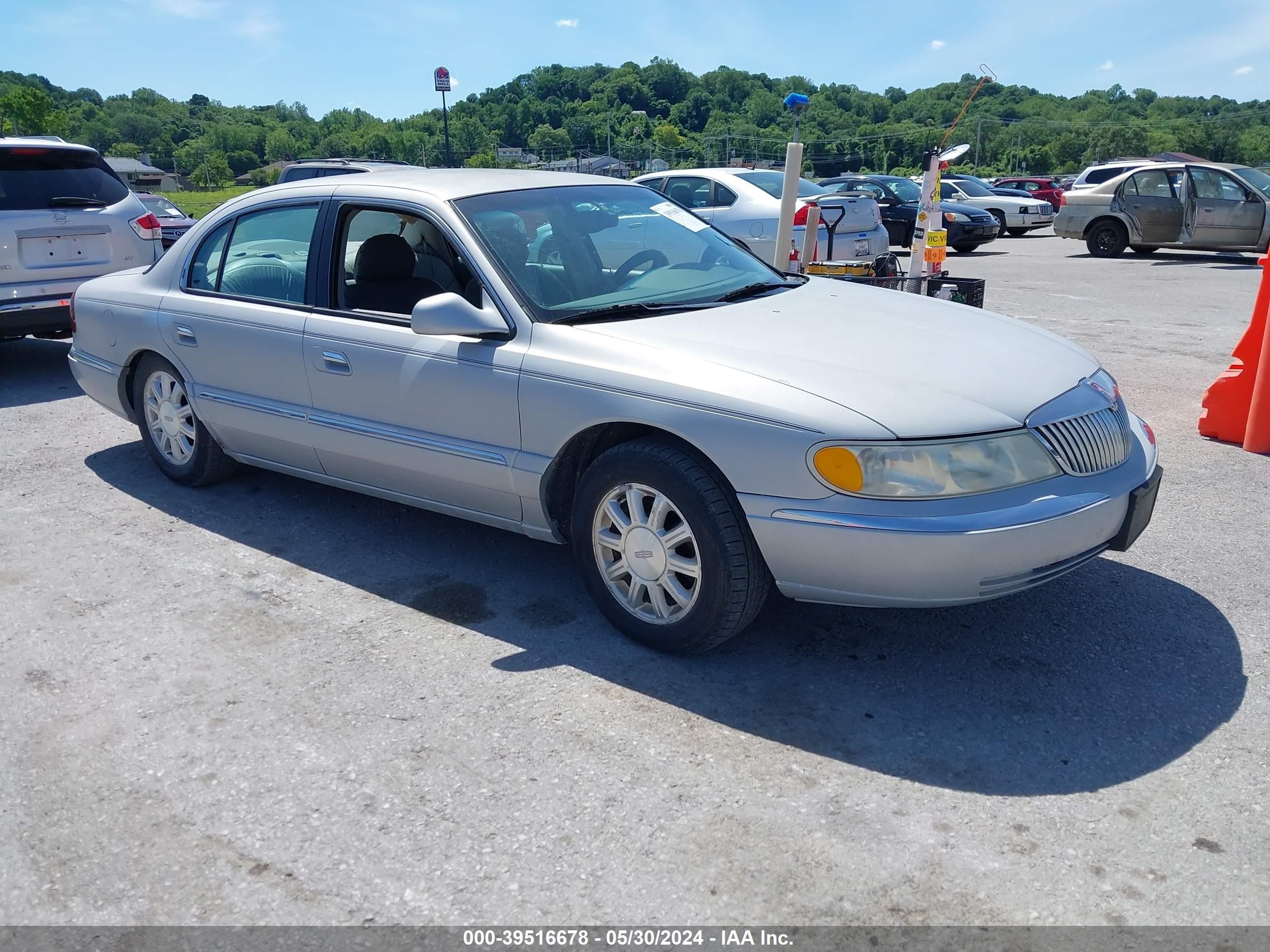 lincoln continental 2000 1lnhm97v8yy925440