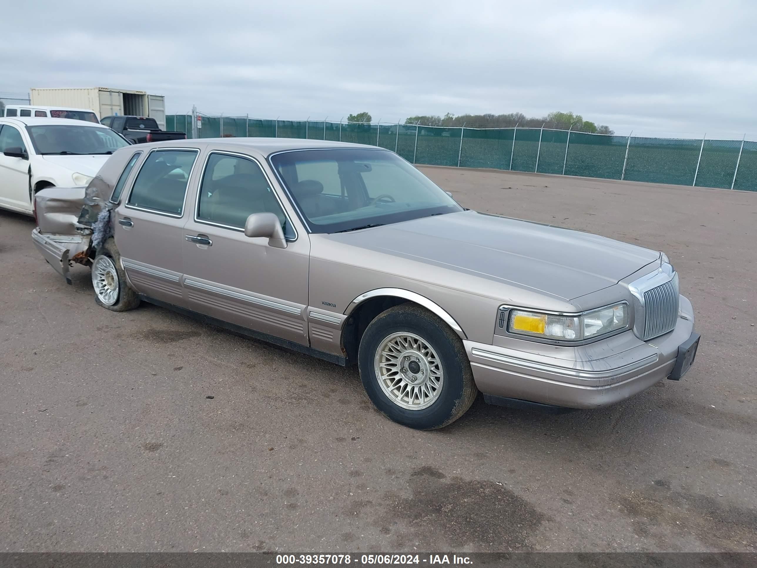 lincoln town car 1995 1lnlm81w5sy617509