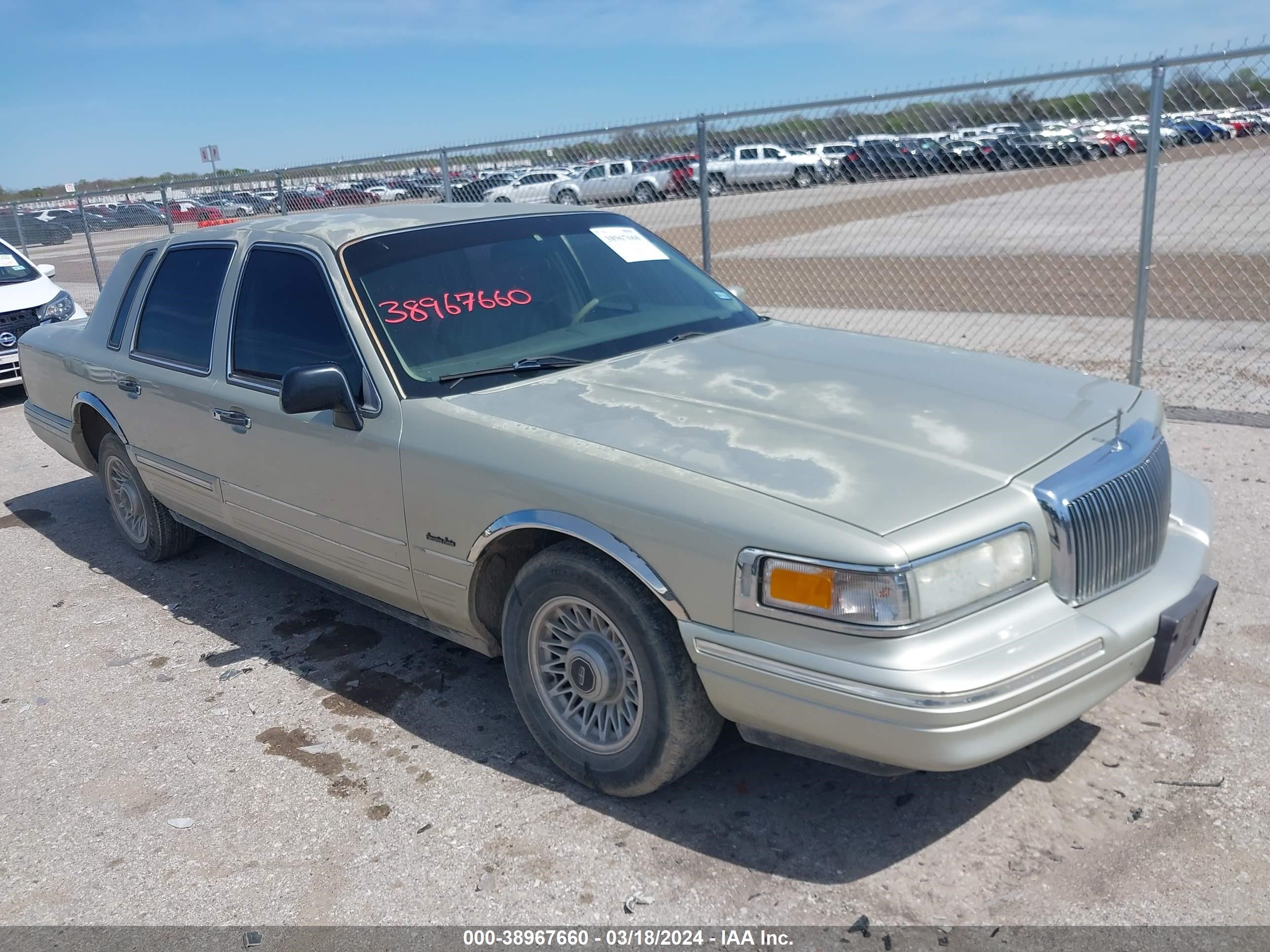 lincoln town car 1997 1lnlm81w7vy640083