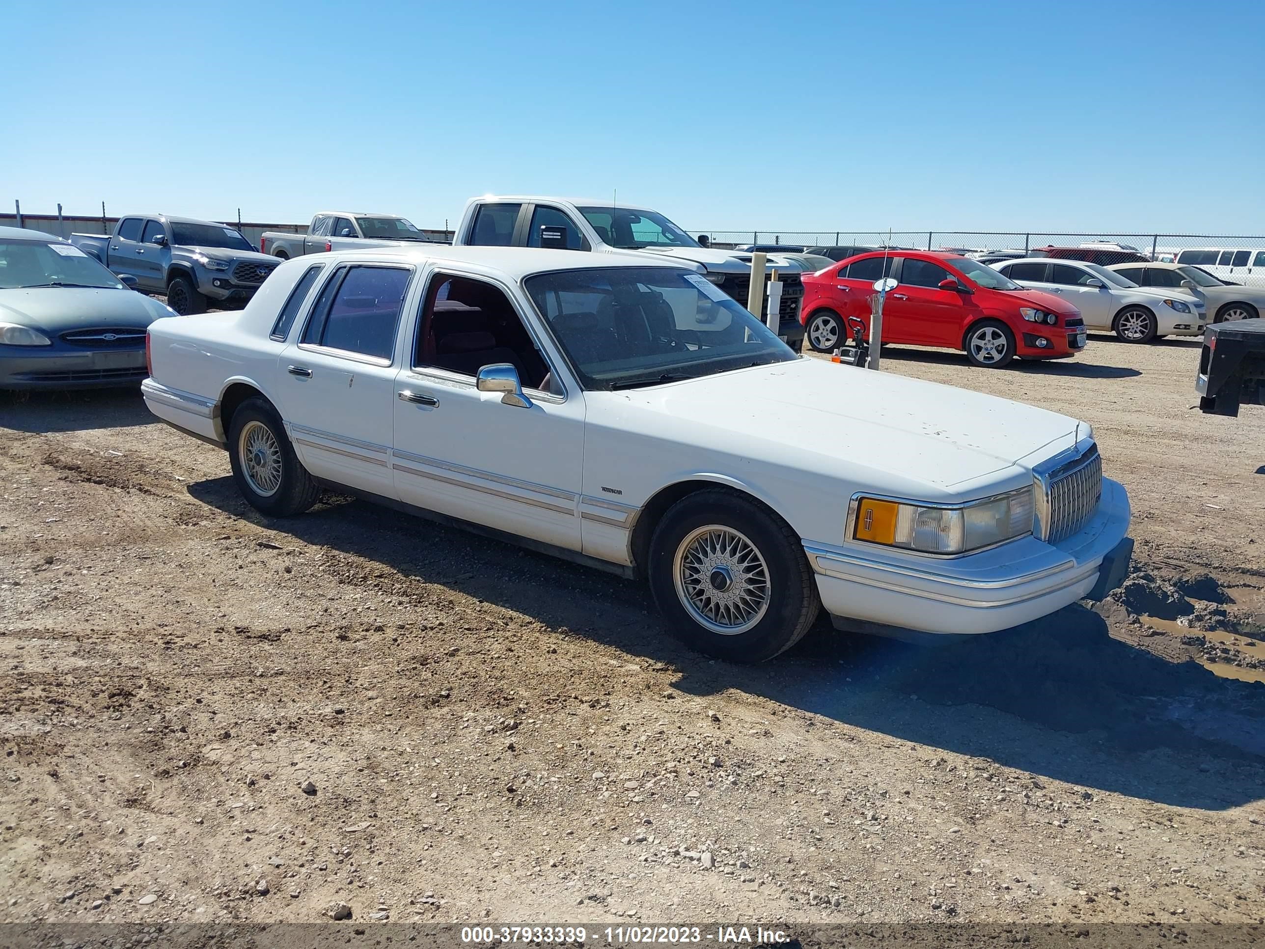 lincoln town car 1993 1lnlm81wxpy752332