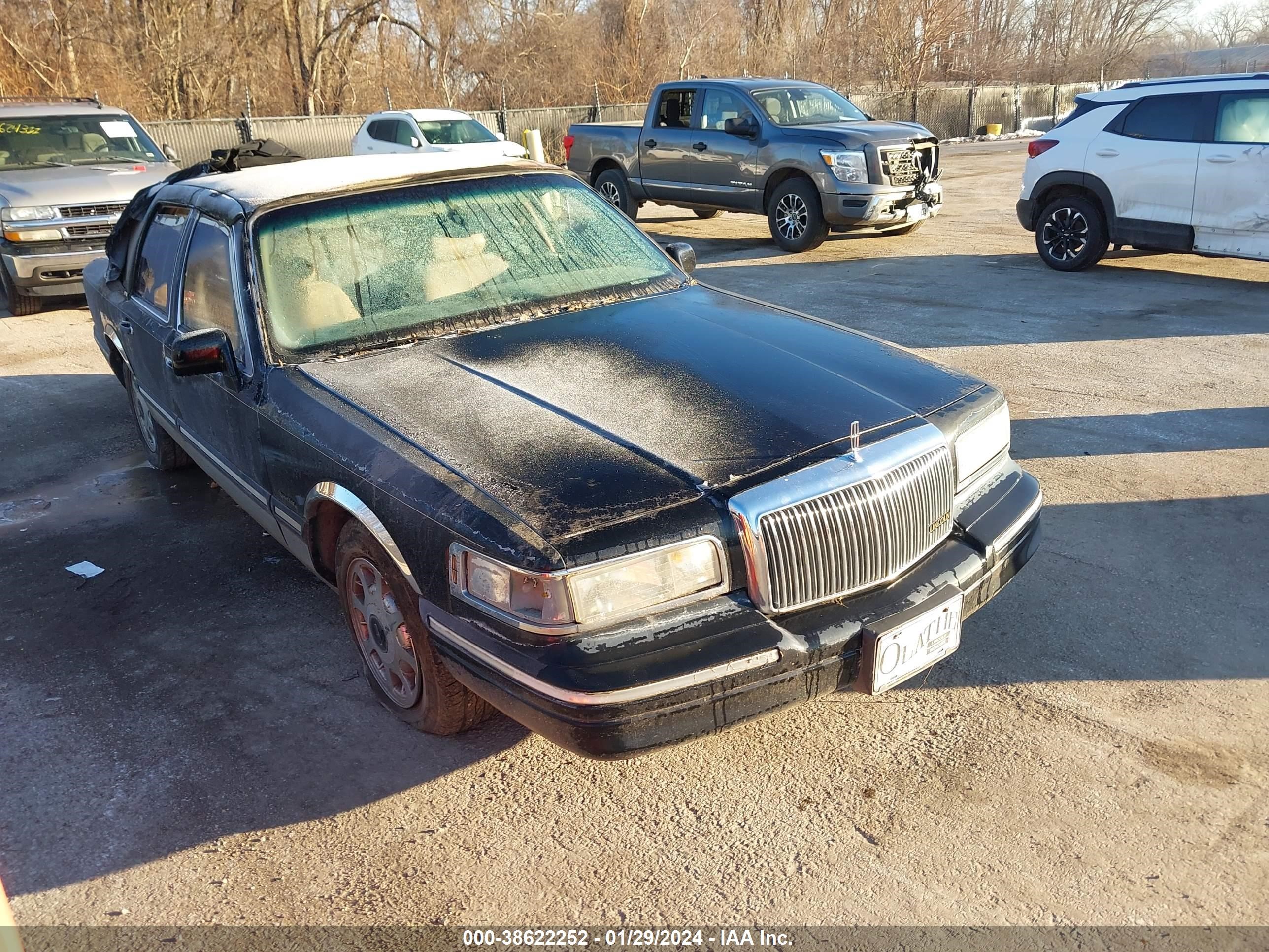 lincoln town car 1997 1lnlm82w2vy732863