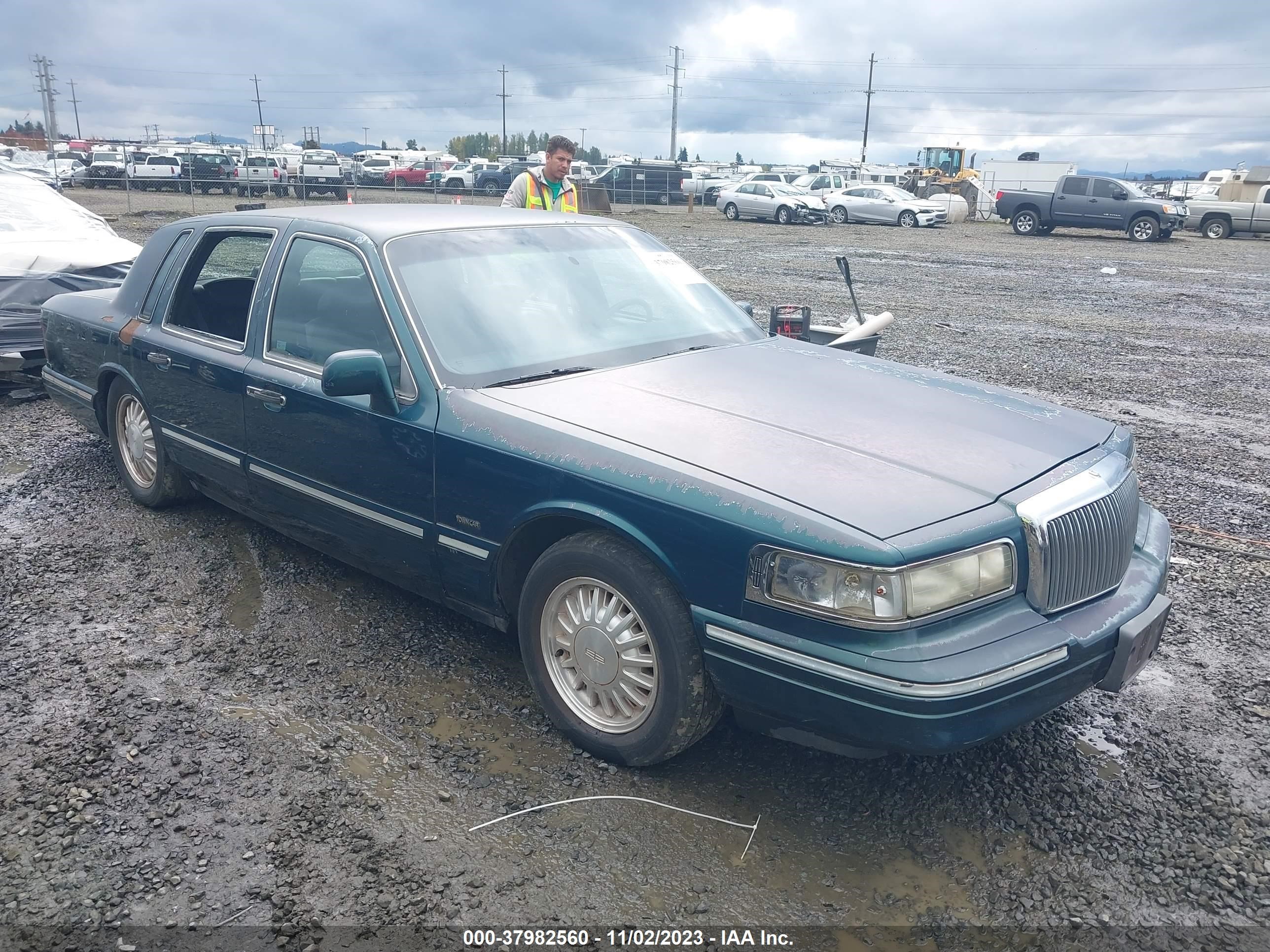 lincoln town car 1995 1lnlm82w3sy640544