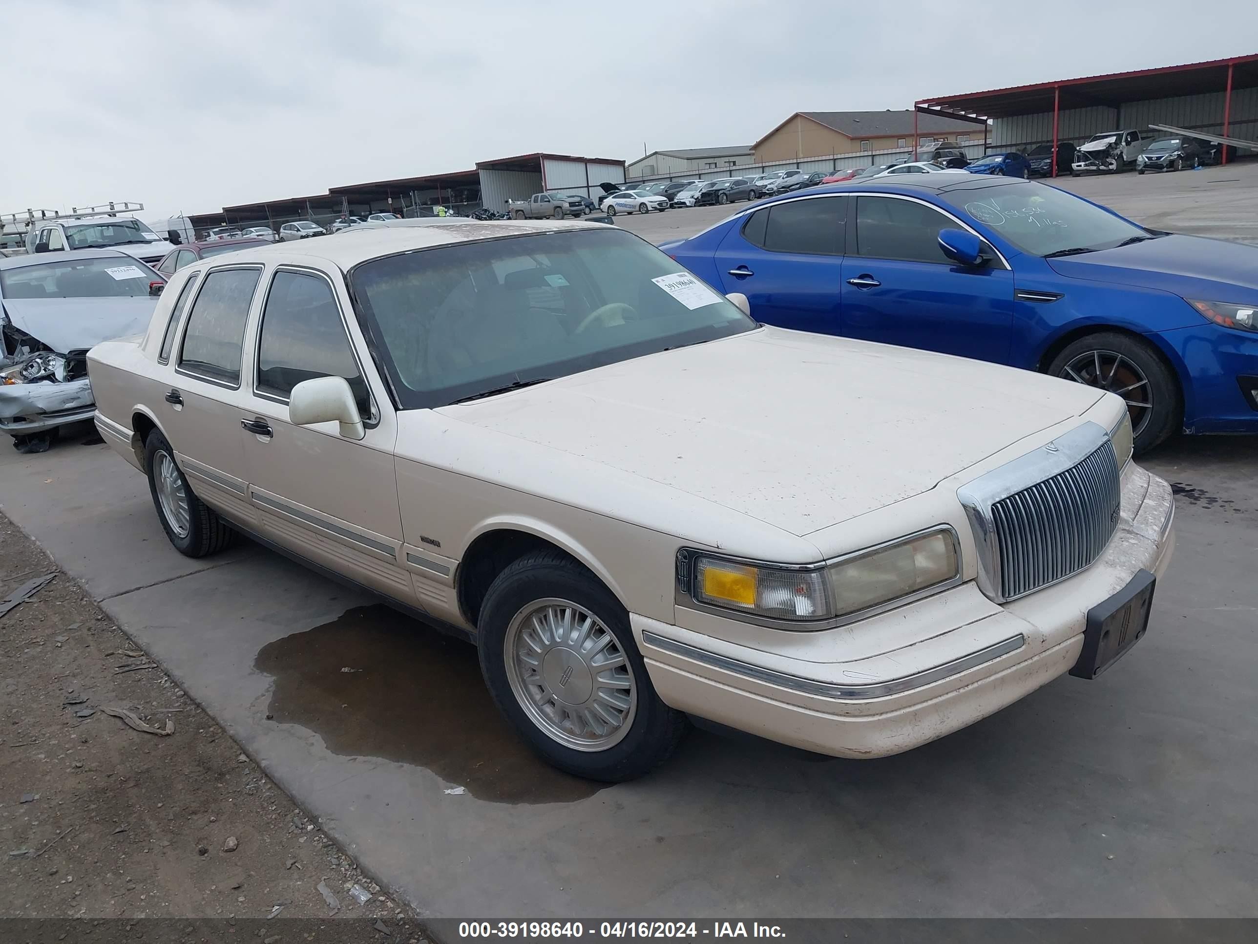 lincoln town car 1995 1lnlm83w1sy674173