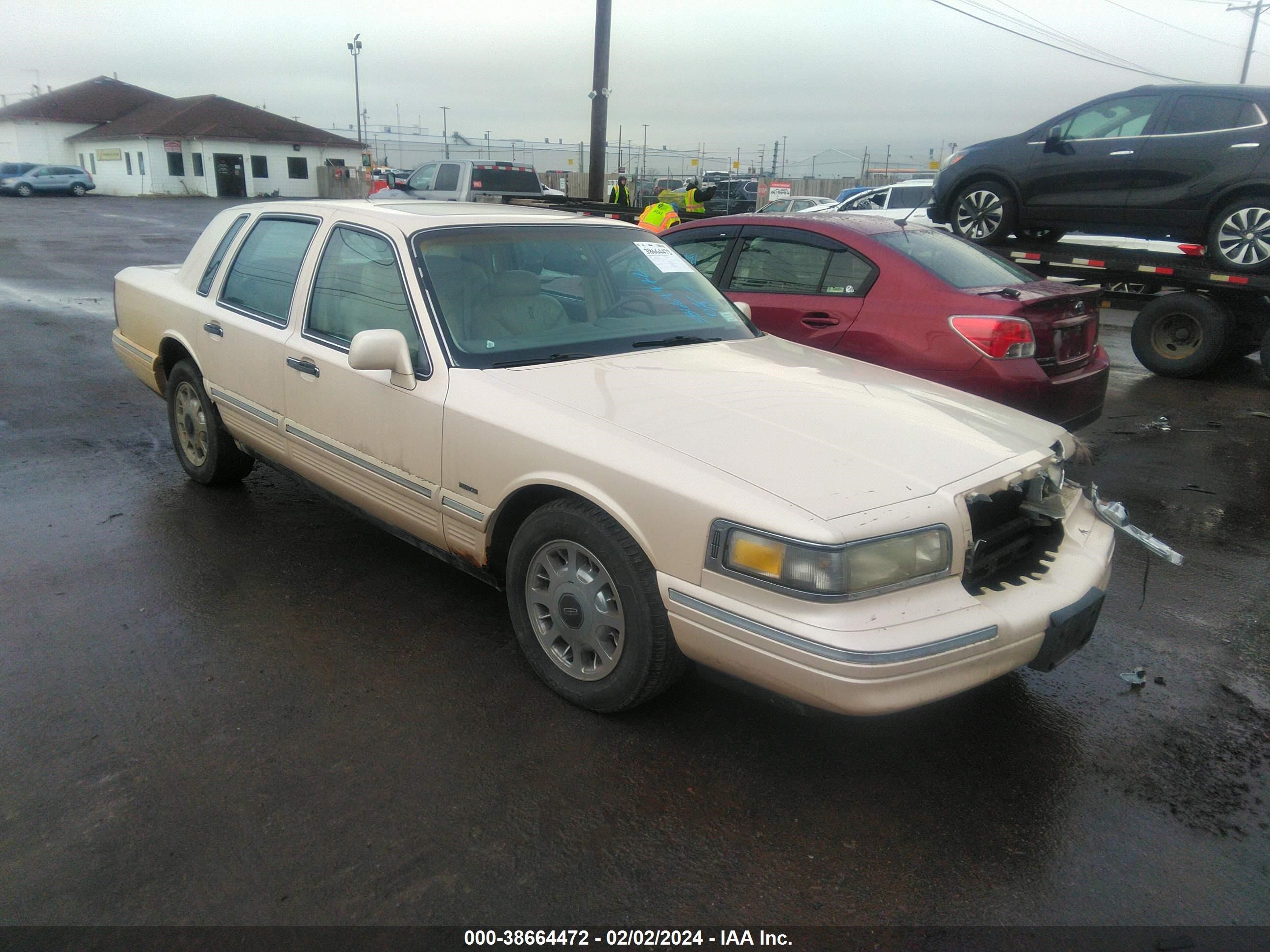 lincoln town car 1997 1lnlm83w2vy611104