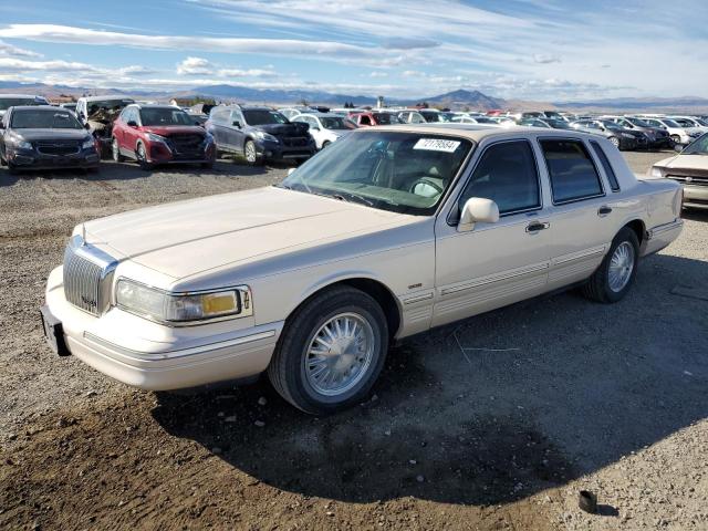 lincoln town car c 1997 1lnlm83w8vy738956