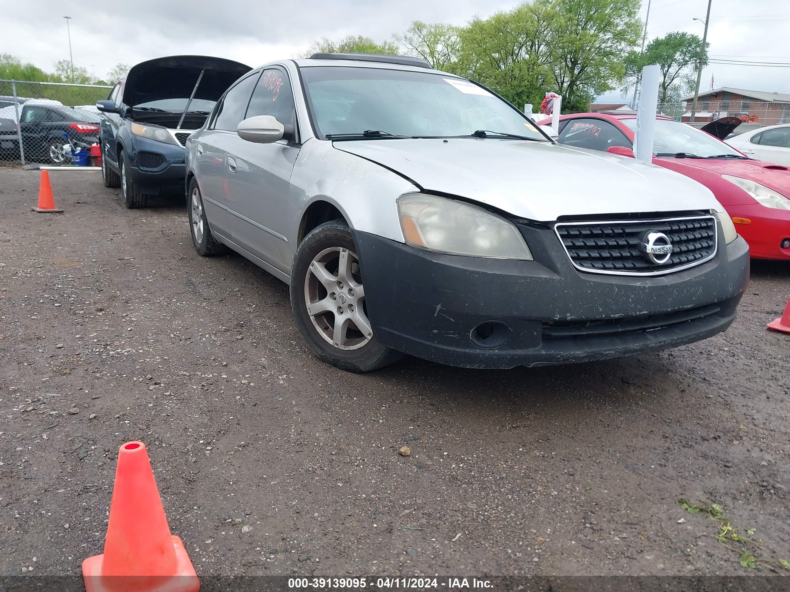 nissan altima 2005 1n4al11d15n450386