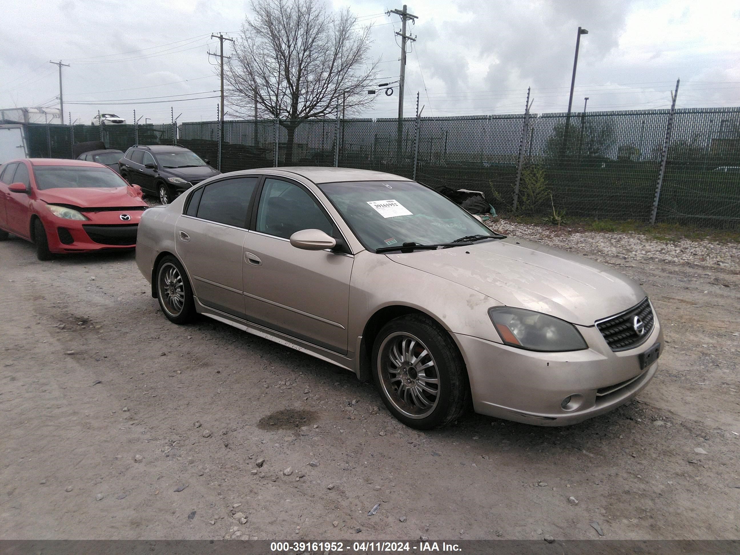 nissan altima 2005 1n4al11d45n480305