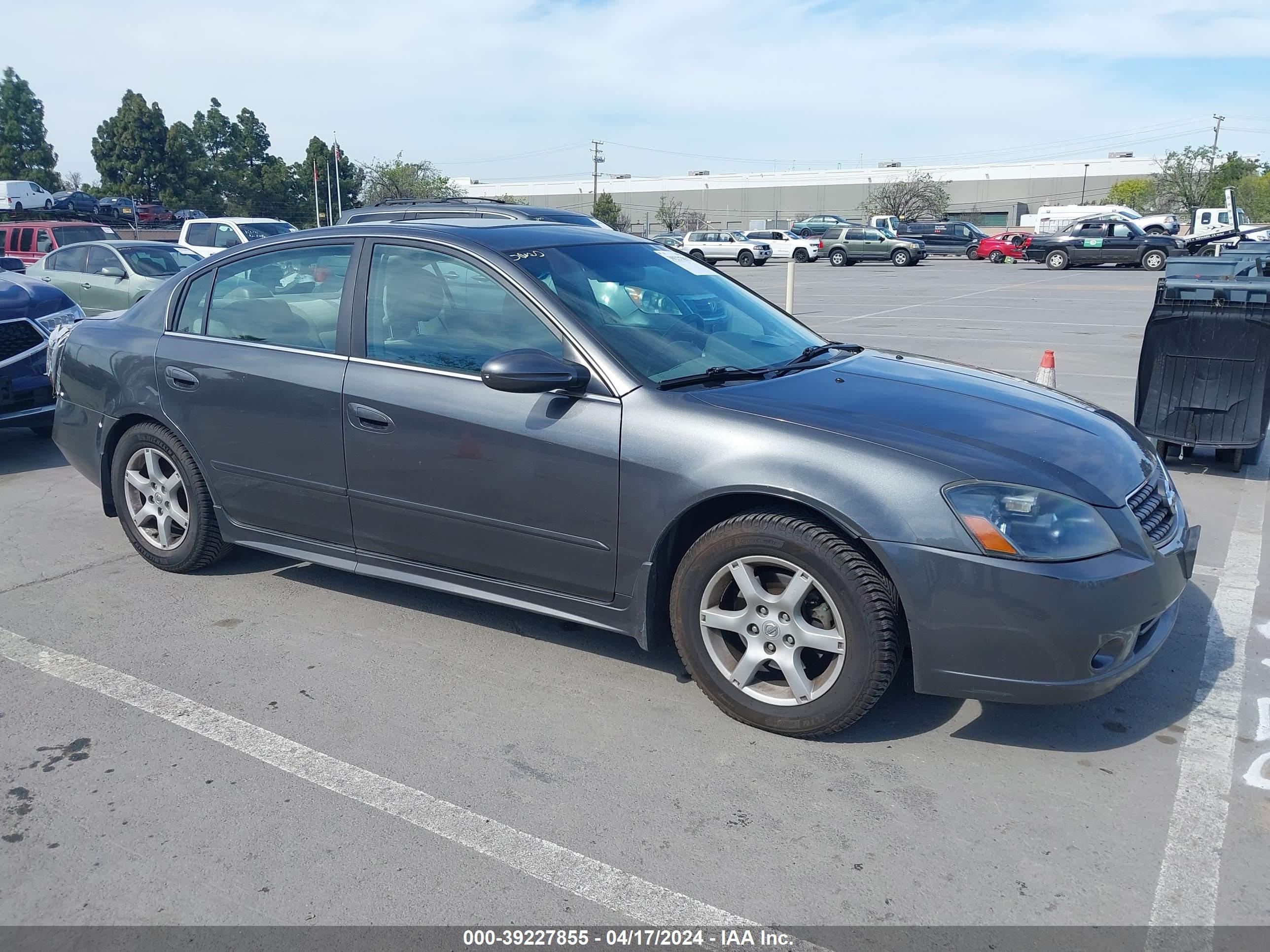 nissan altima 2005 1n4al11e85n925721