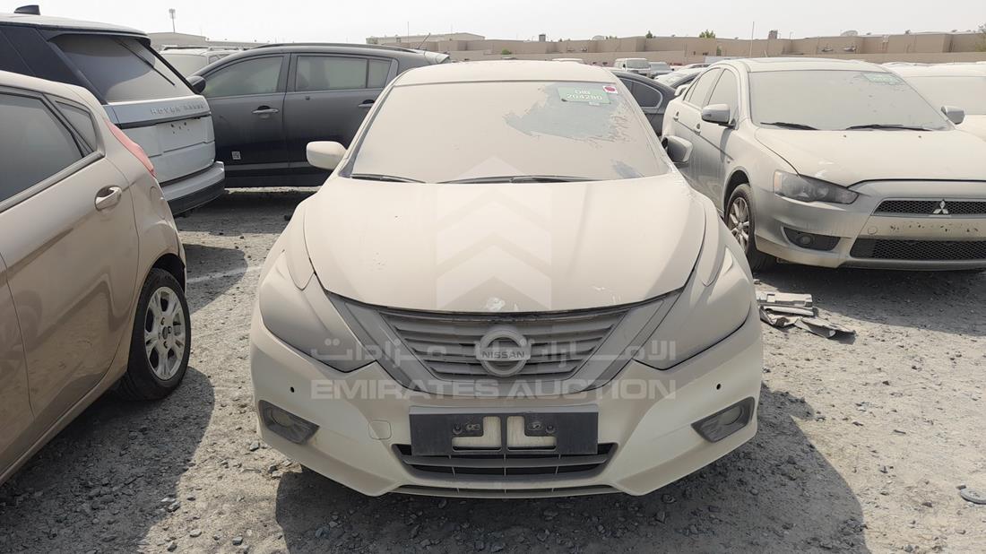 nissan altima 2018 1n4al3a92jc203570