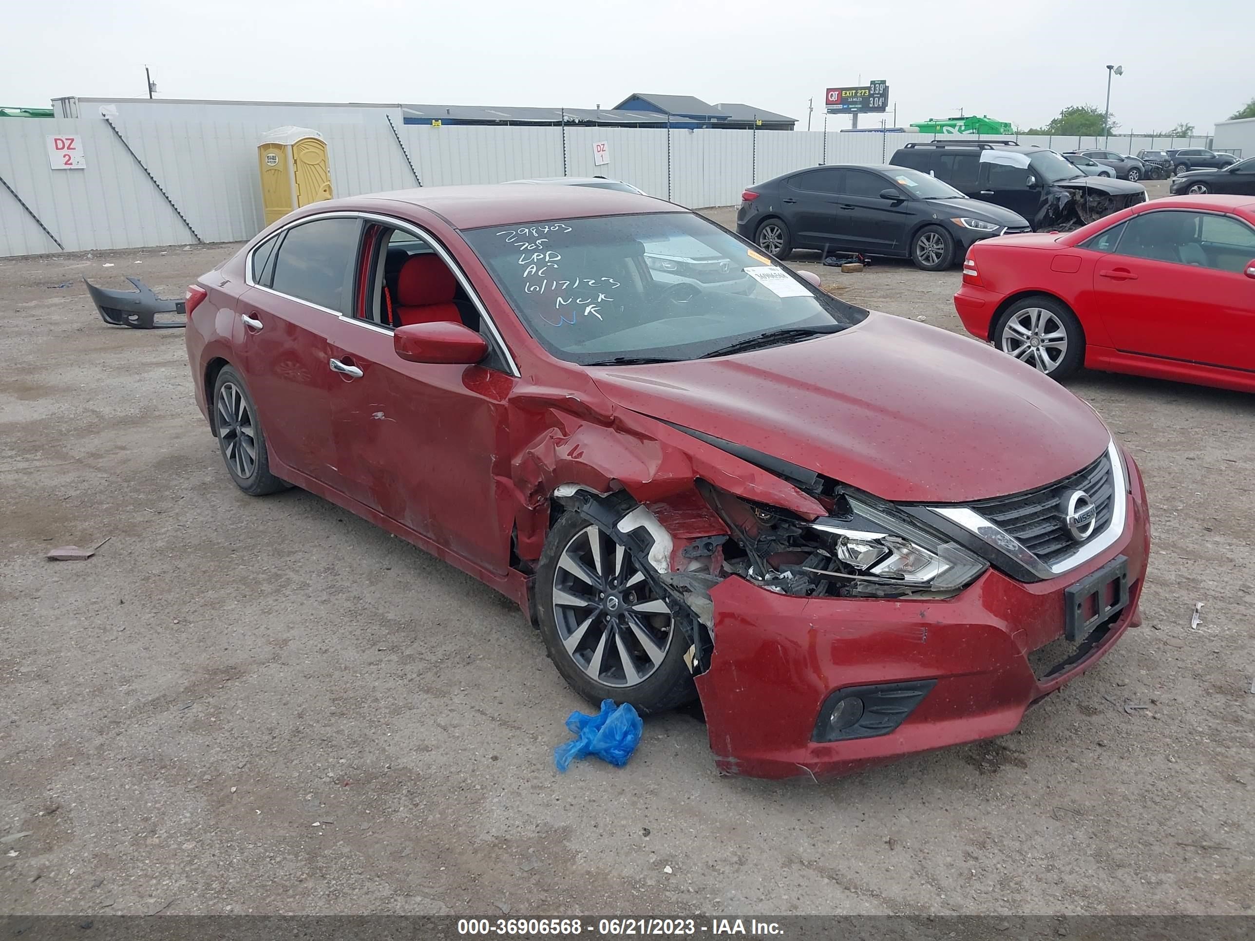 nissan altima 2017 1n4al3ap1hc184051