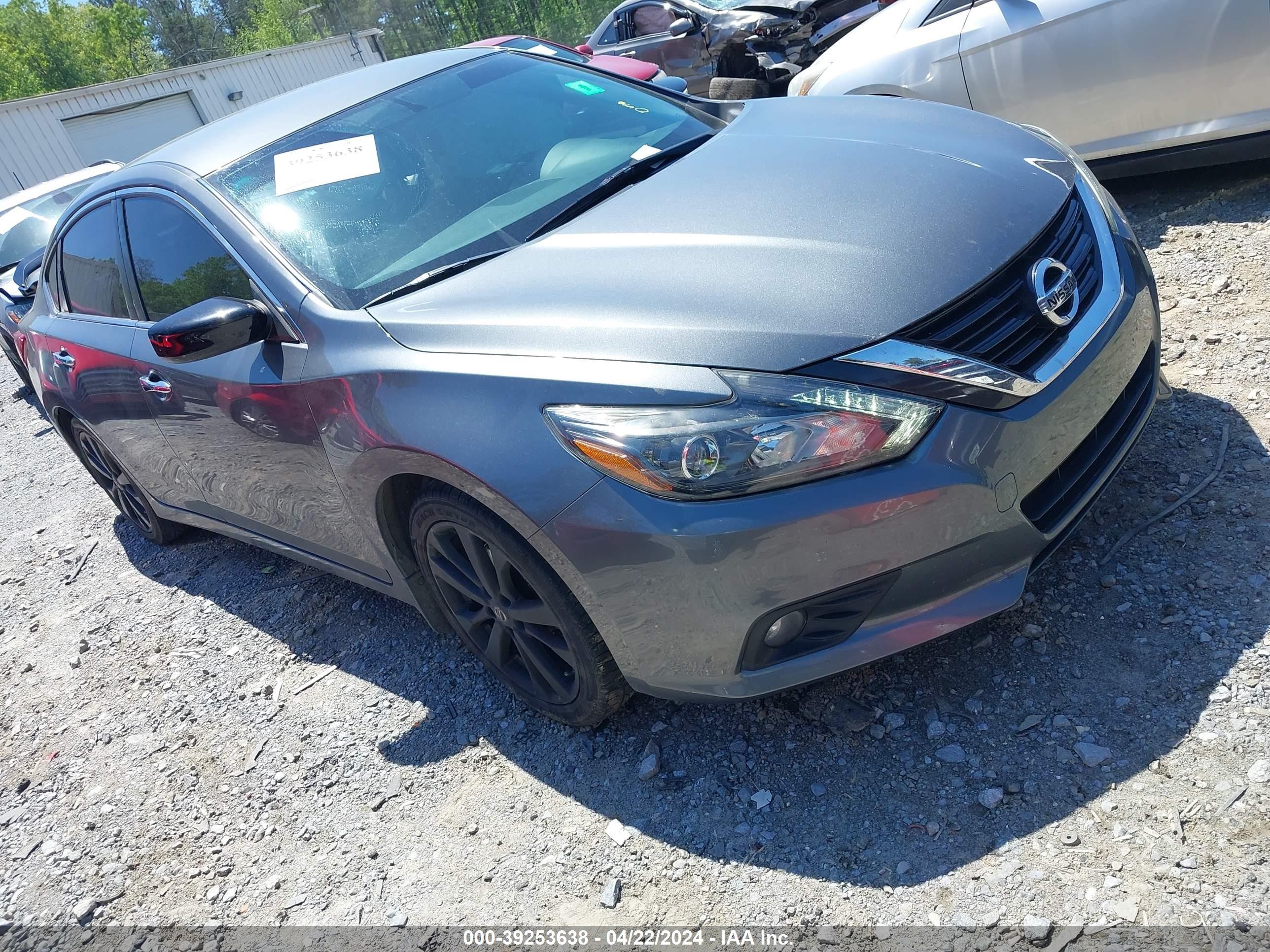 nissan altima 2017 1n4al3ap1hc215413