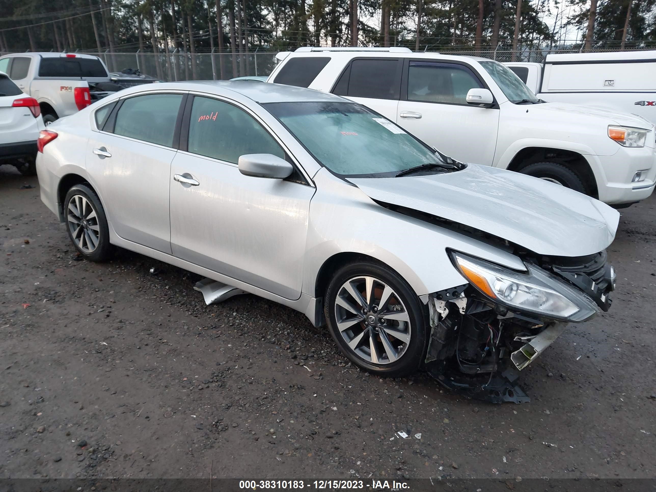 nissan altima 2017 1n4al3ap1hc272257