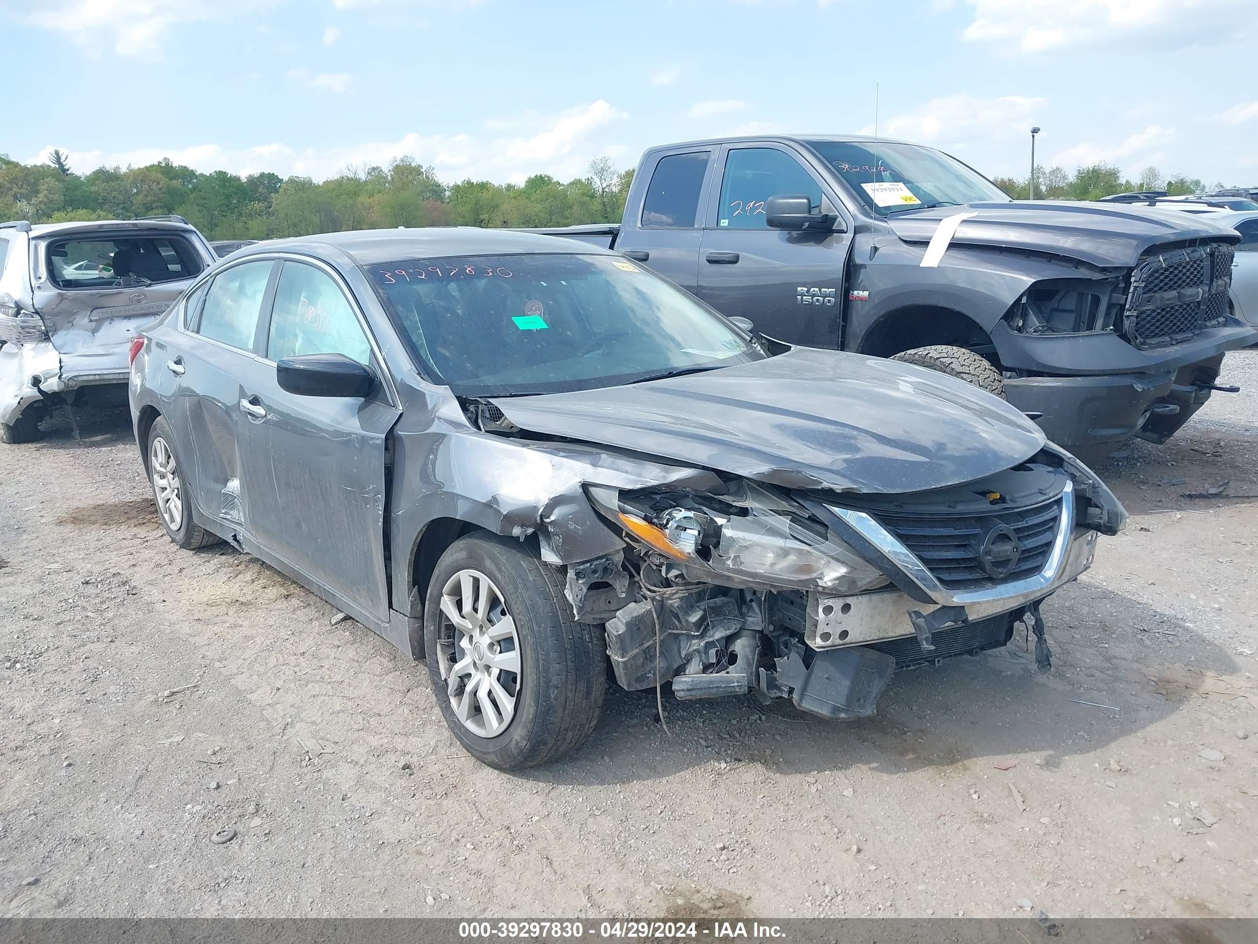 nissan altima 2017 1n4al3ap1hn320358