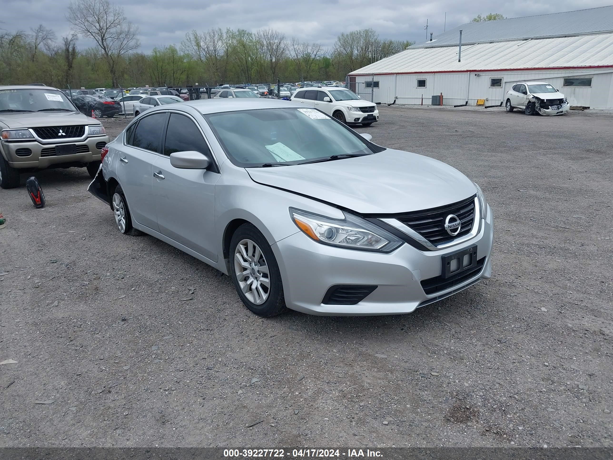 nissan altima 2018 1n4al3ap1jc117035