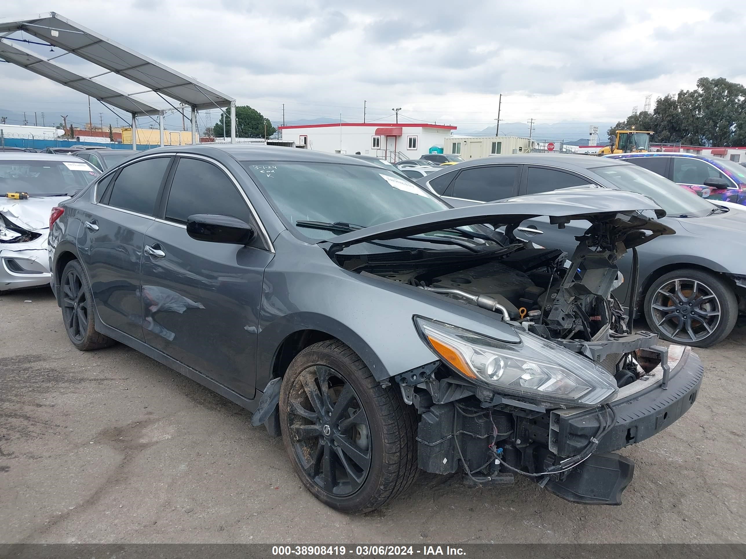 nissan altima 2018 1n4al3ap1jc209732