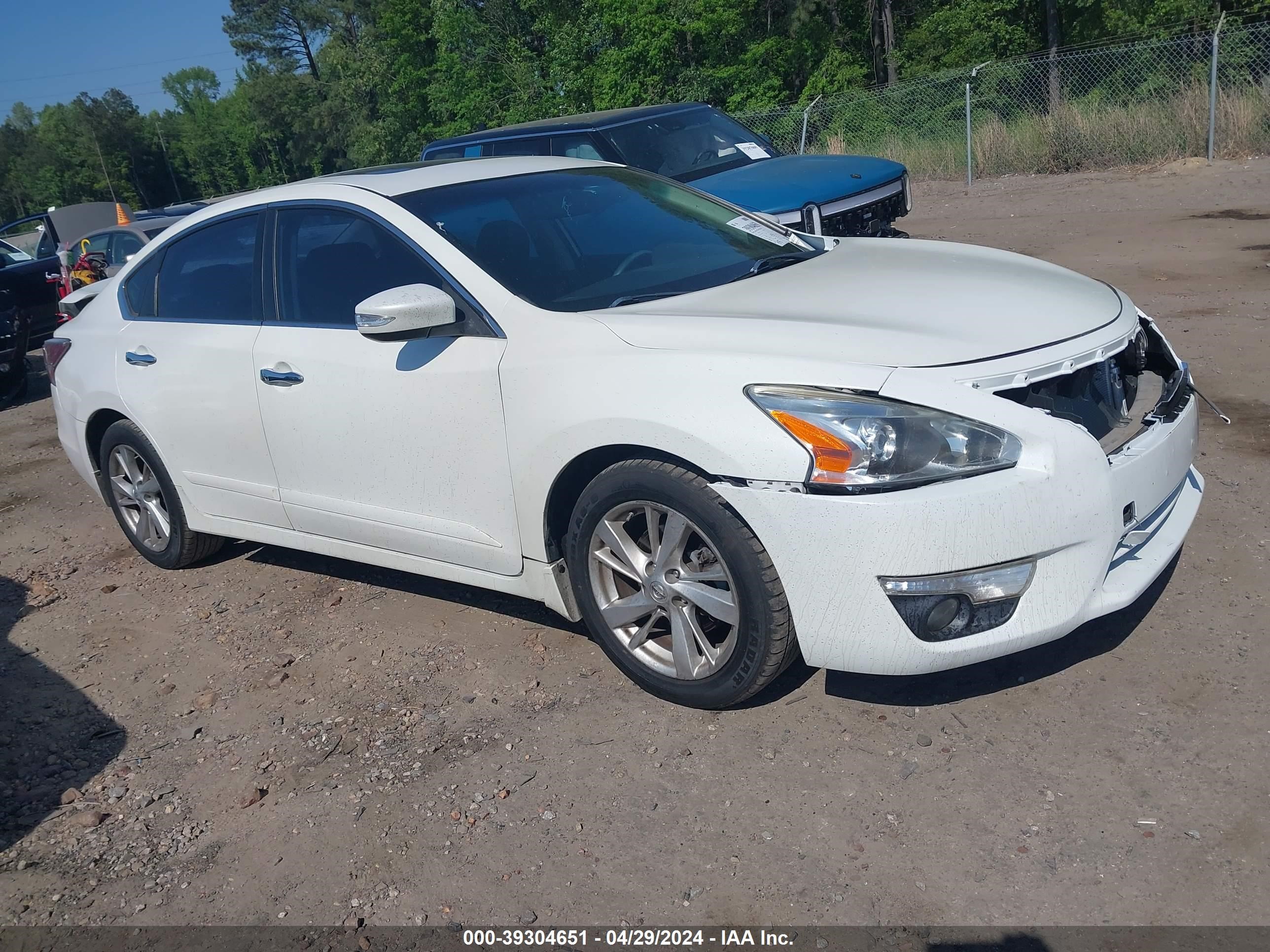 nissan altima 2015 1n4al3ap2fc240642