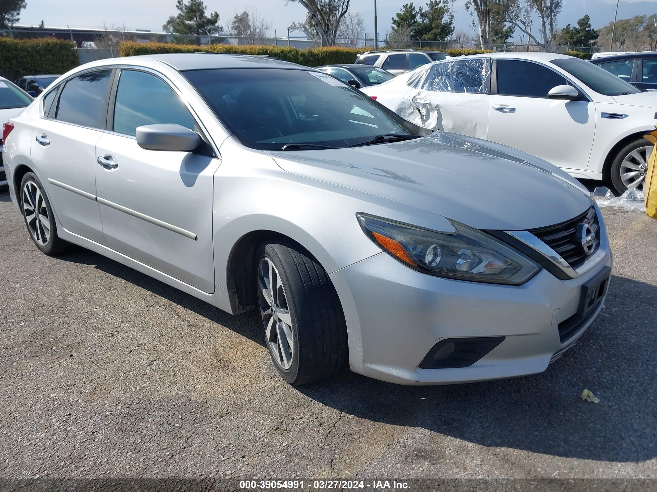 nissan altima 2017 1n4al3ap2hc108998