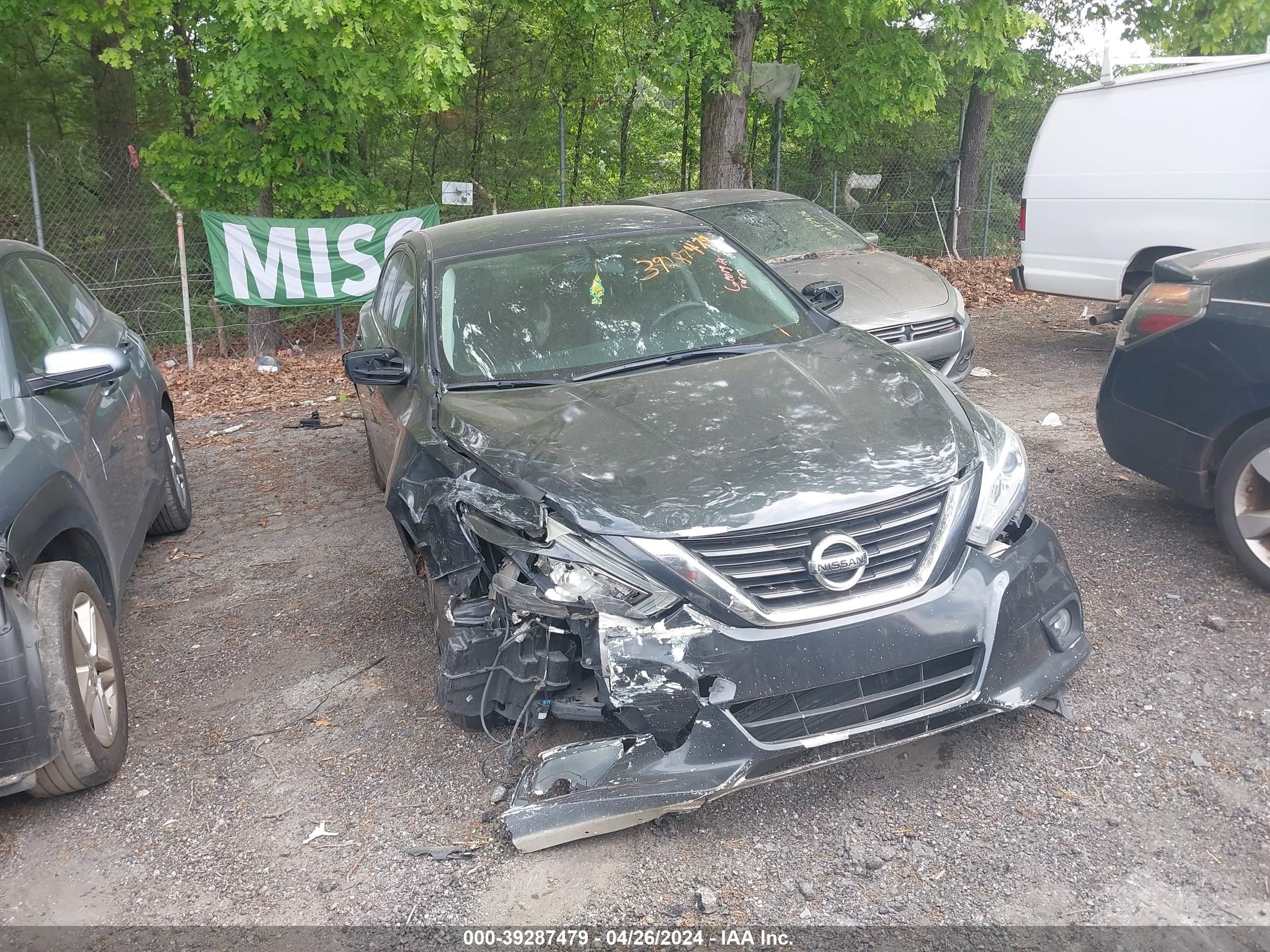 nissan altima 2018 1n4al3ap2jc124494