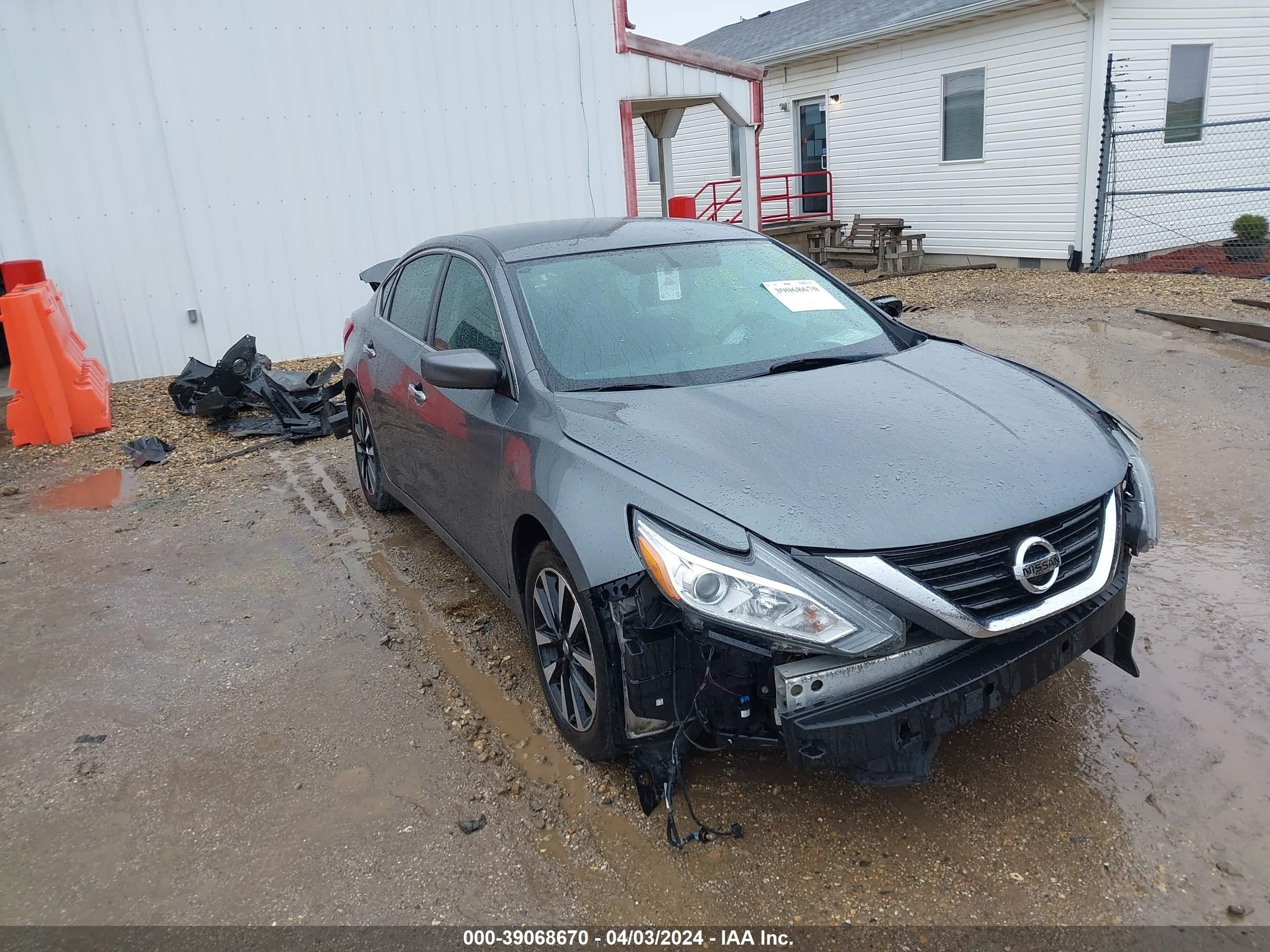 nissan altima 2018 1n4al3ap2jc130991