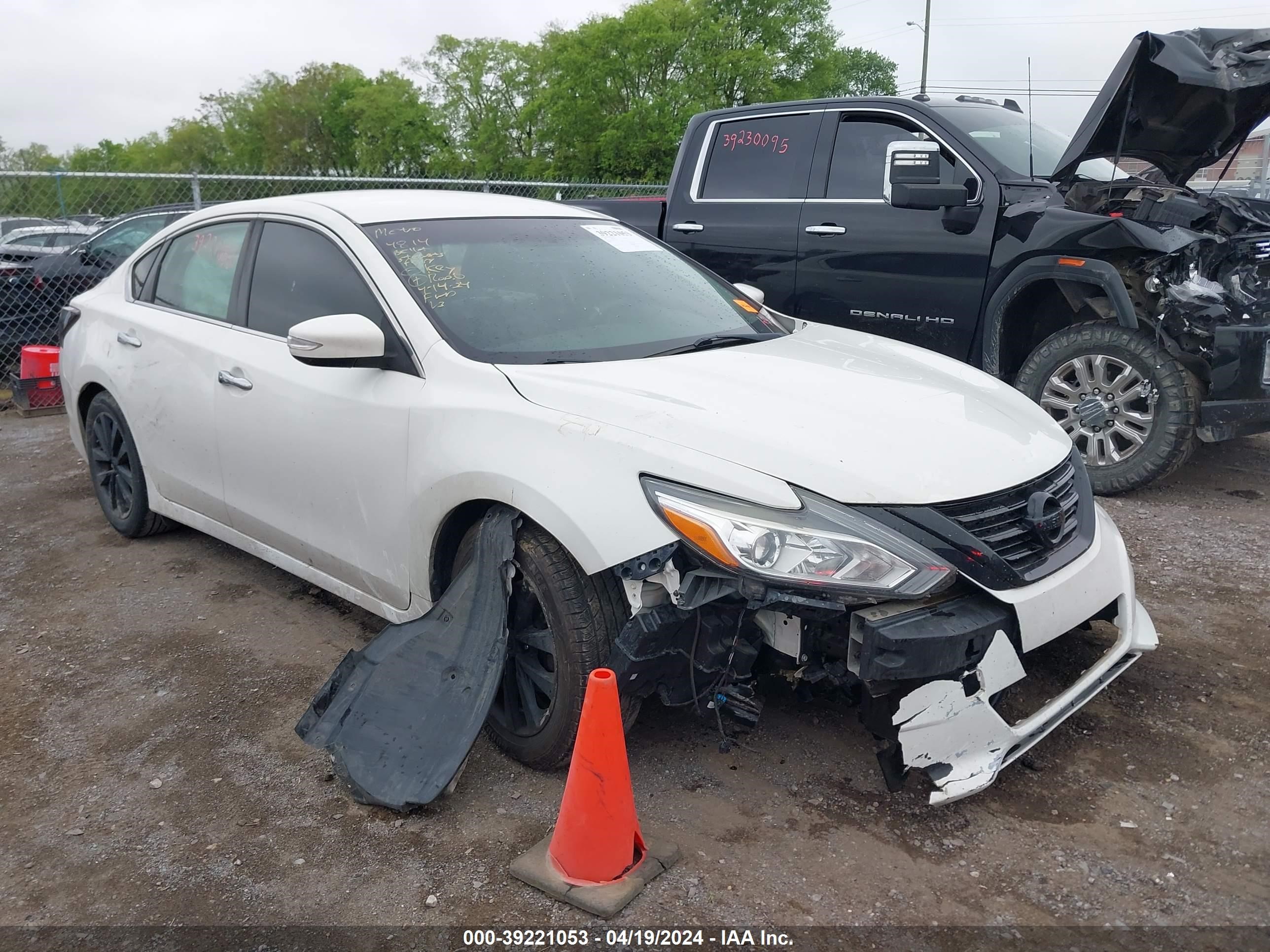 nissan altima 2018 1n4al3ap2jc174814