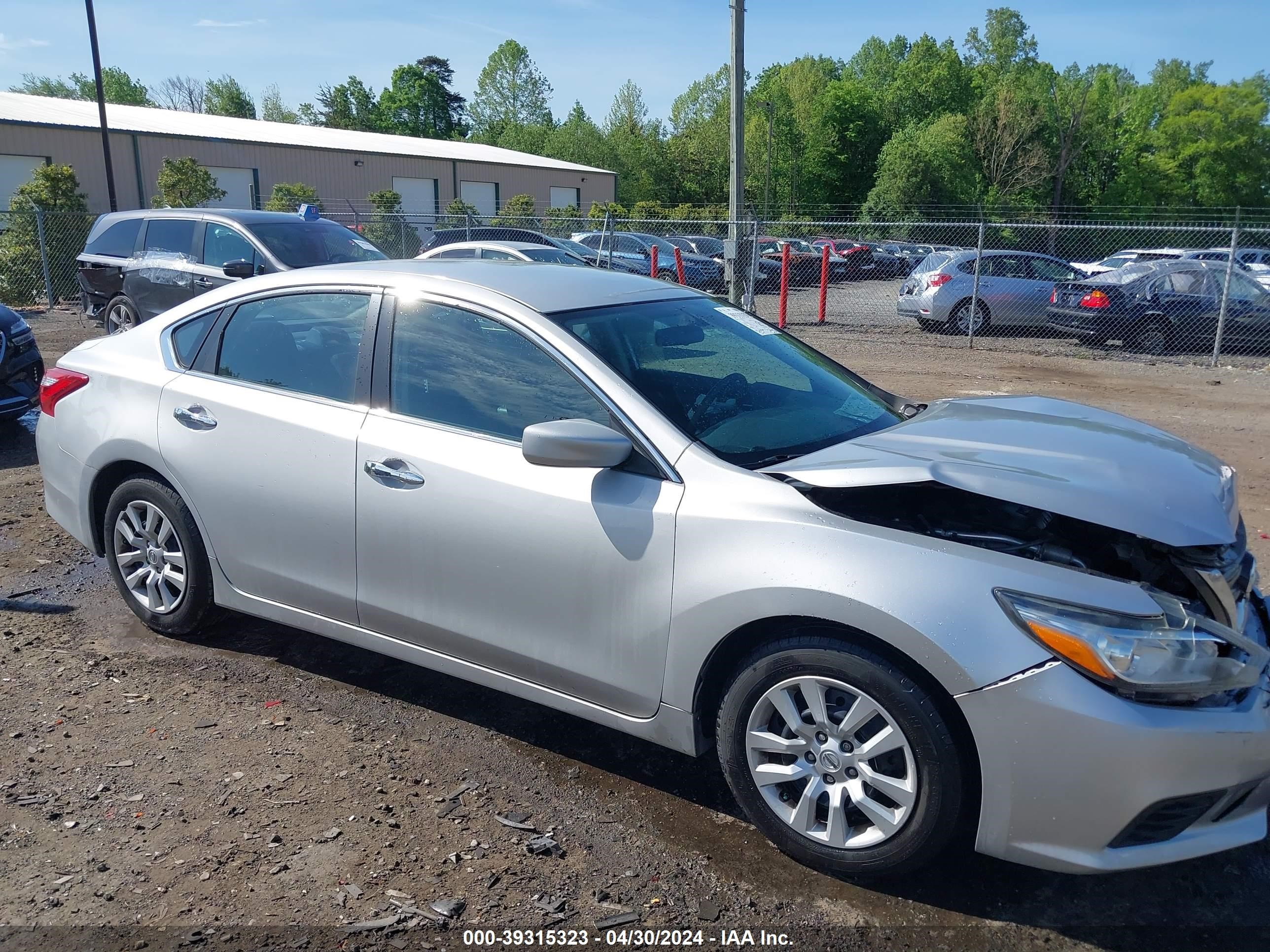 nissan altima 2017 1n4al3ap3hc111618