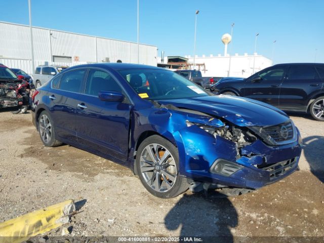 nissan altima 2017 1n4al3ap3hc137586