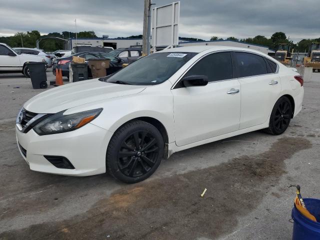 nissan altima 2017 1n4al3ap3hc262183