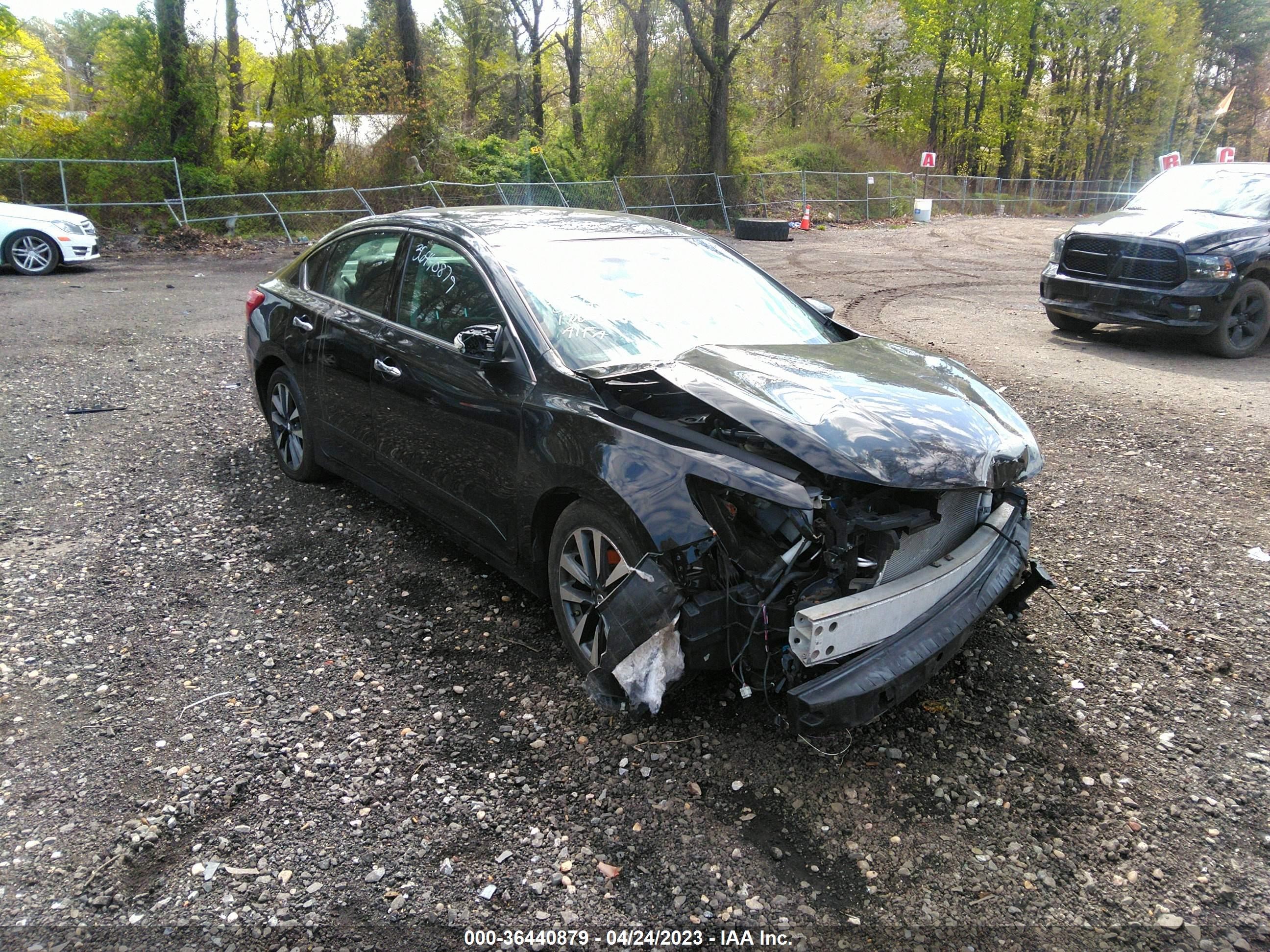 nissan altima 2017 1n4al3ap3hc277038