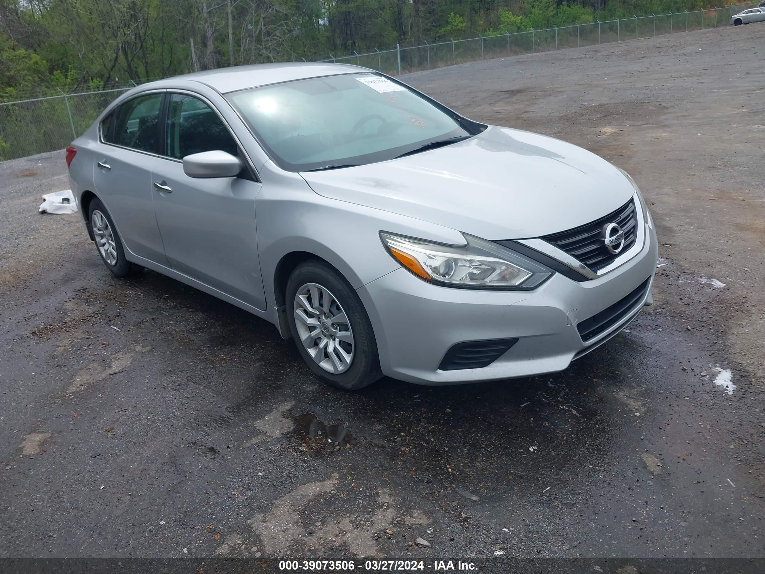 nissan altima 2017 1n4al3ap3hn309264