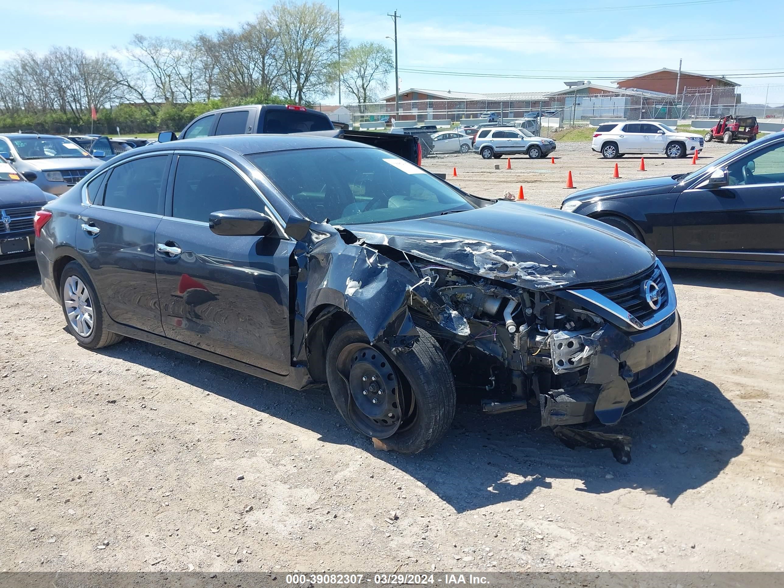 nissan altima 2017 1n4al3ap3hn350753