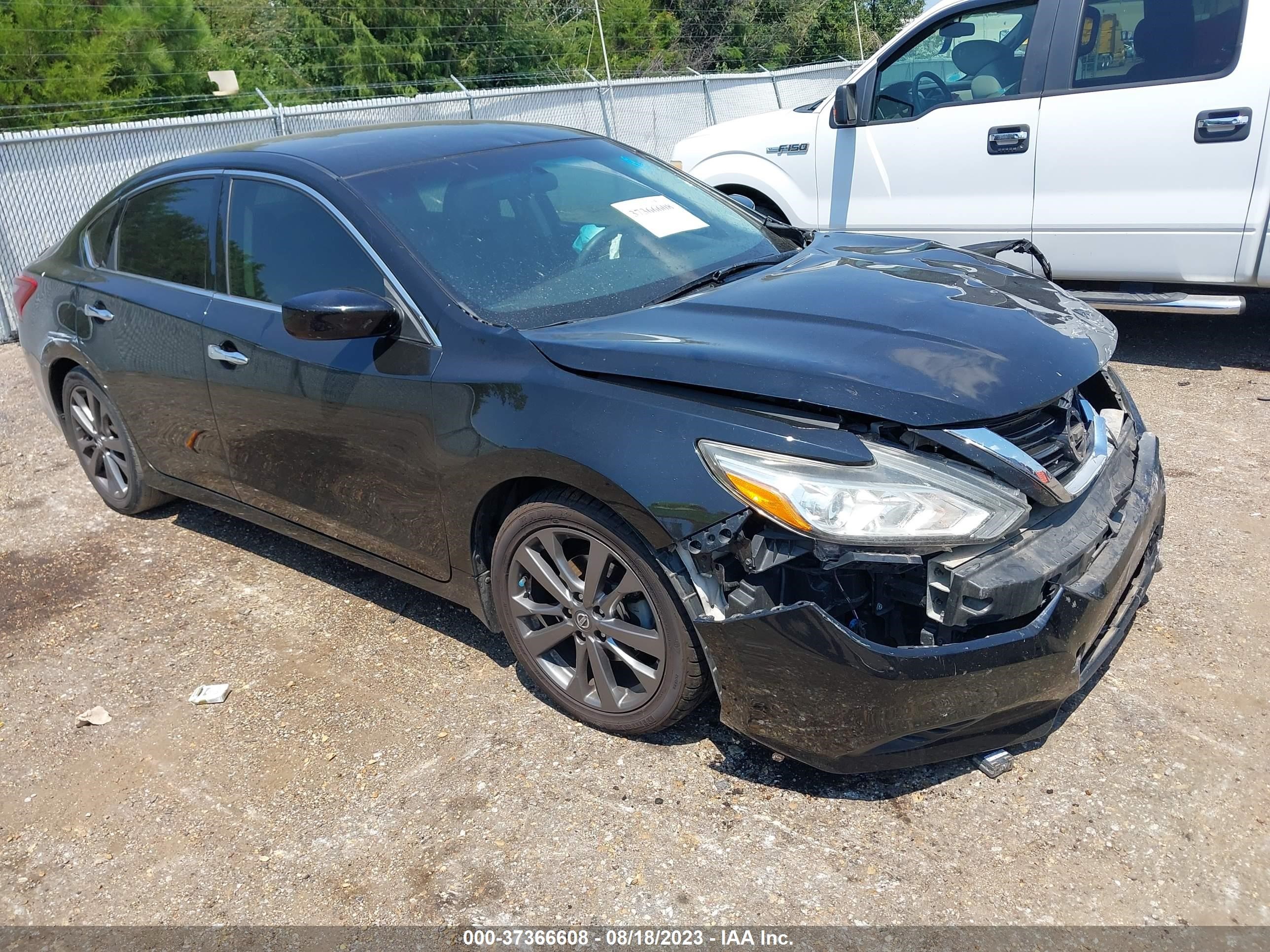 nissan altima 2018 1n4al3ap3jc244837