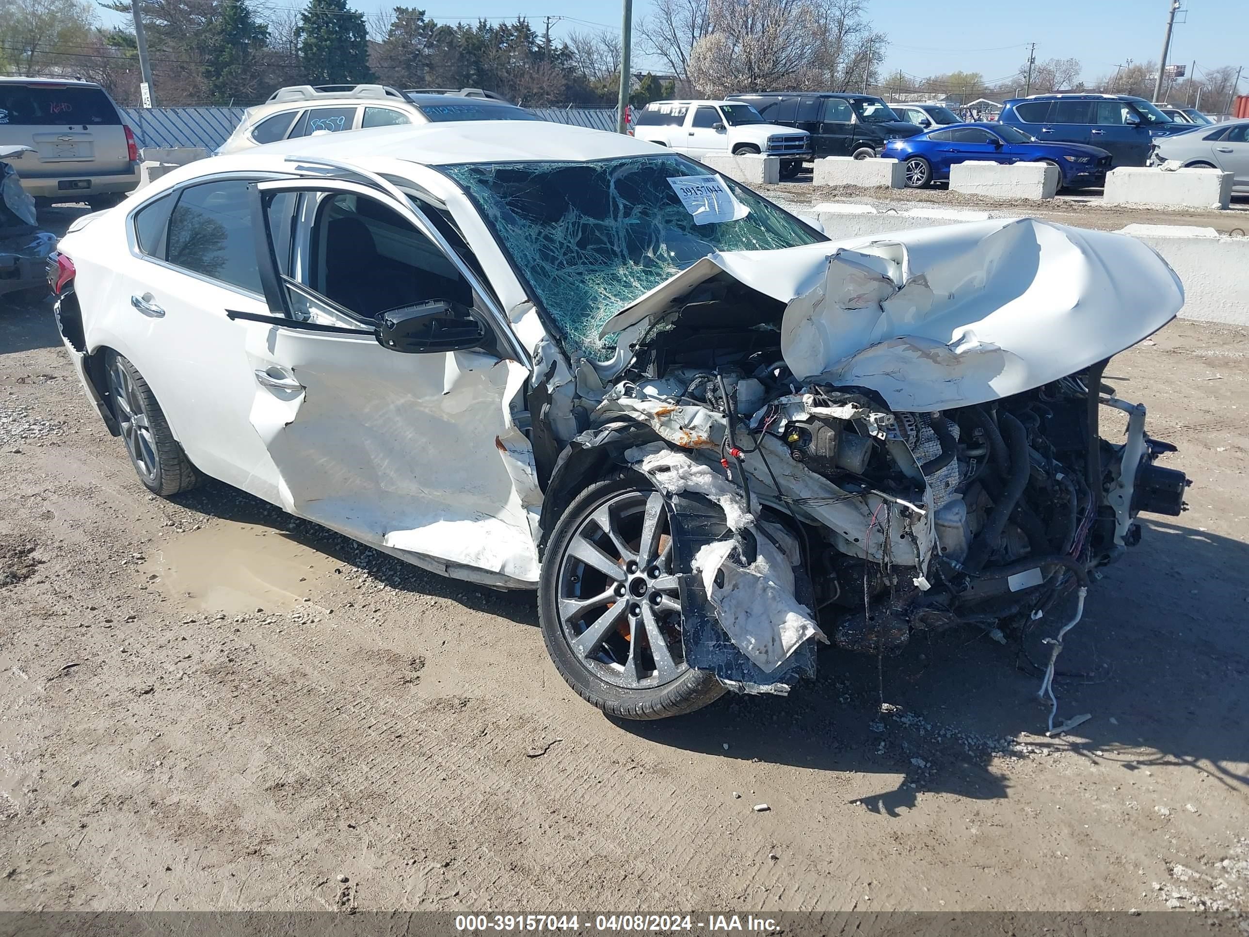 nissan altima 2018 1n4al3ap3jc256647