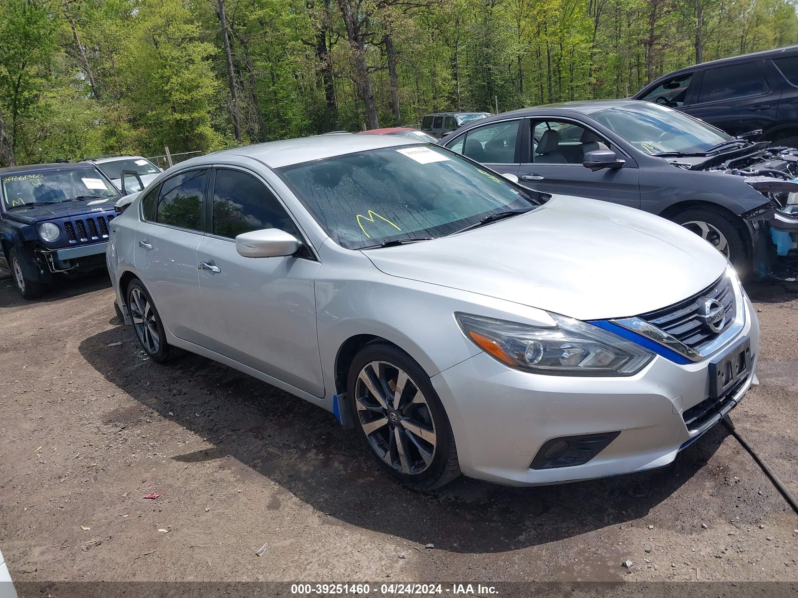 nissan altima 2017 1n4al3ap4hc127438